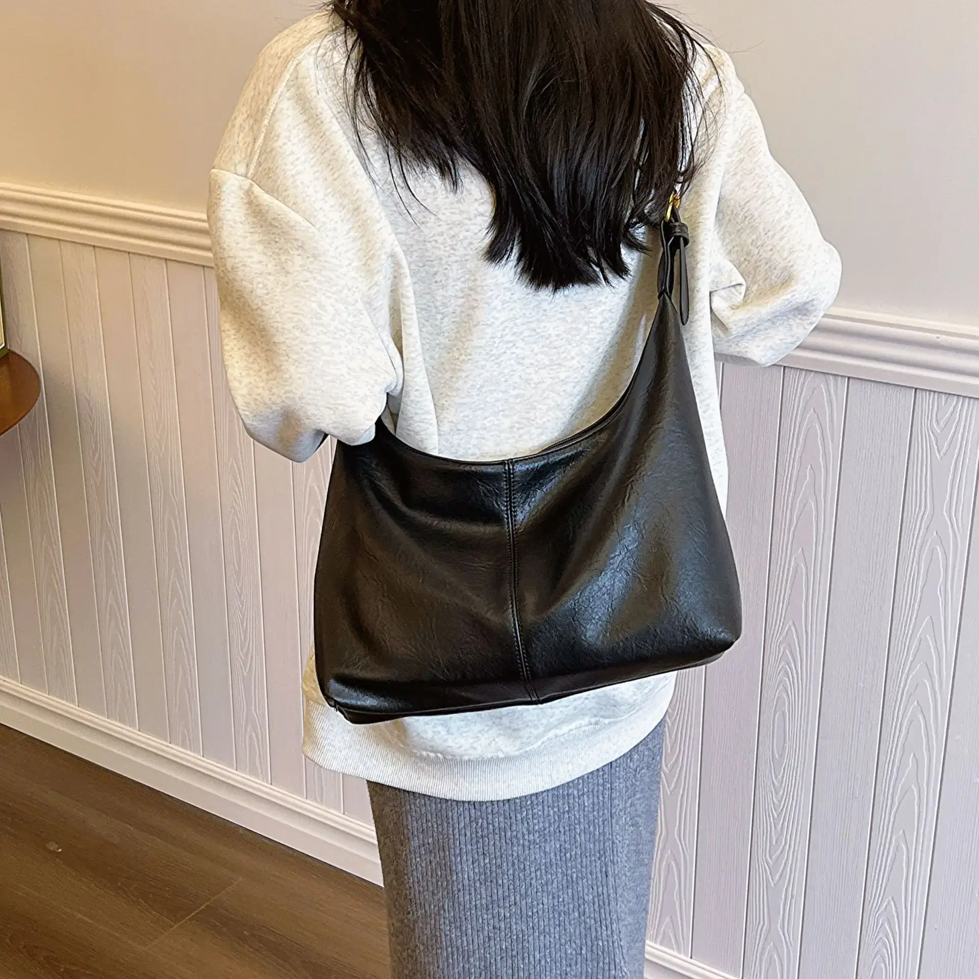 Brown Korean Style Shoulder Bag for Women 2023 - Image 3