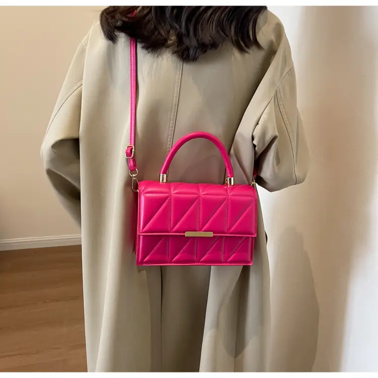 Tan Leather Shoulder Bag for Women 2023 Spring Summer — feature 12