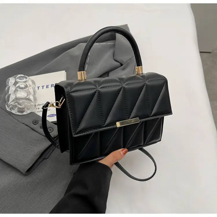 Tan Leather Shoulder Bag for Women 2023 Spring Summer — feature 28