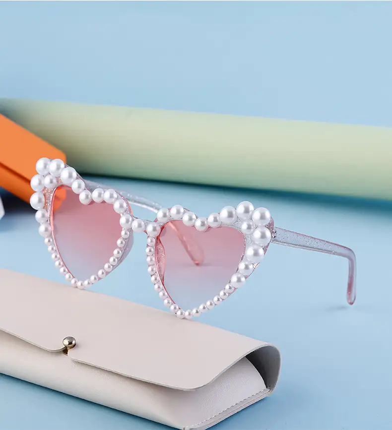 Heart Pearl Sunglasses for Women Big Name Street Photography Dance Party — feature 14