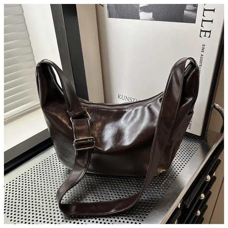 Brown Leather Shoulder Messenger Bag Large Capacity — feature 7