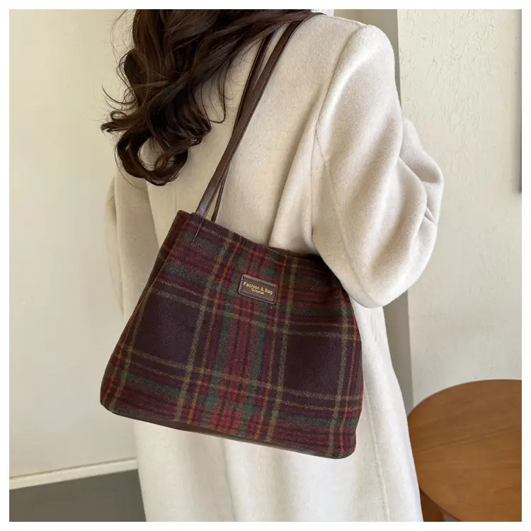 Korean Plaid Shoulder Bag Women Winter 2023 — feature 10