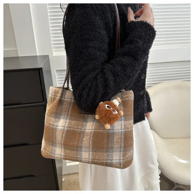 Korean Plaid Shoulder Bag Women Winter 2023 — feature 12