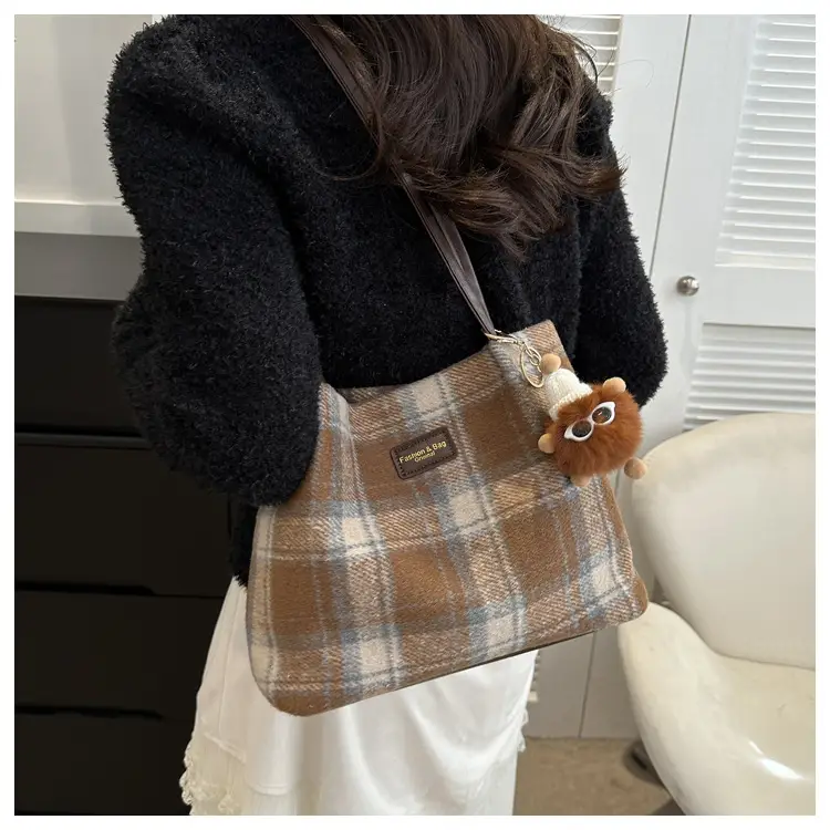 Korean Plaid Shoulder Bag Women Winter 2023 — feature 14