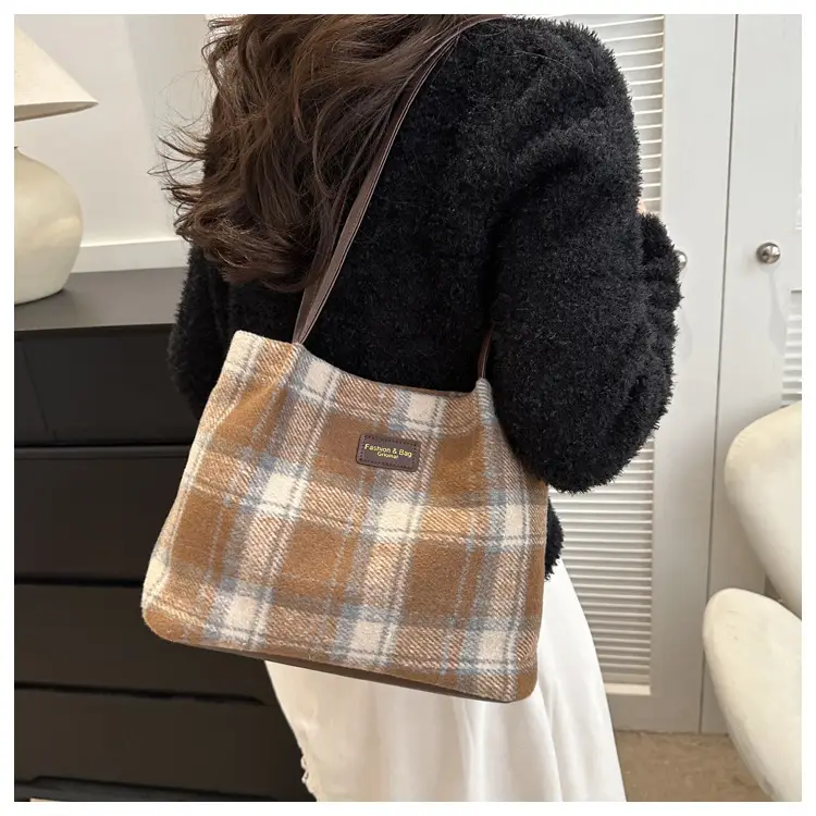 Korean Plaid Shoulder Bag Women Winter 2023 — feature 15