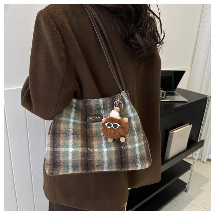 Korean Plaid Shoulder Bag Women Winter 2023 — feature 18