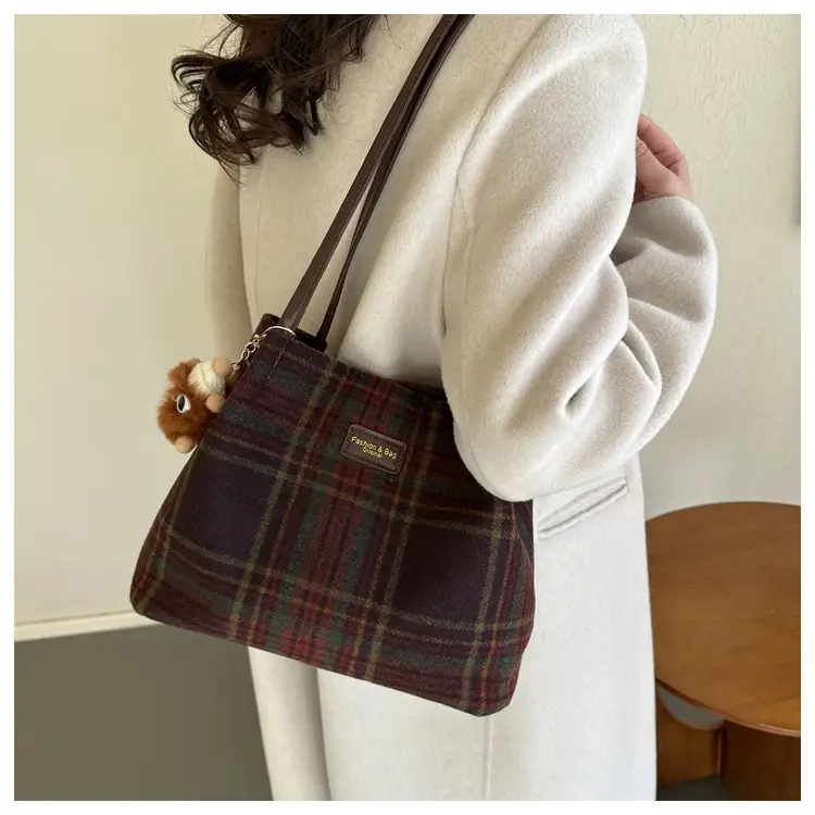 Korean Plaid Shoulder Bag Women Winter 2023 — feature 8