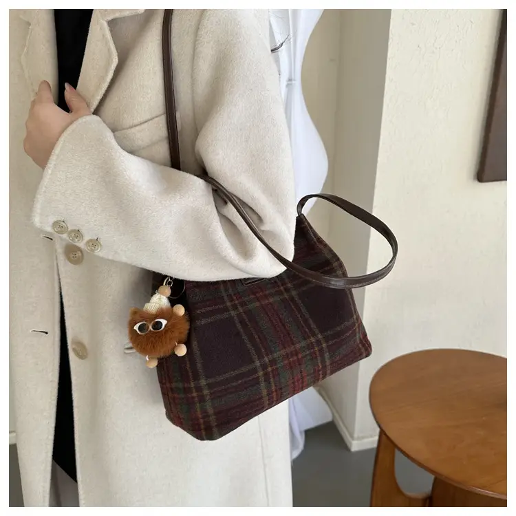 Korean Plaid Shoulder Bag Women Winter 2023 — feature 9