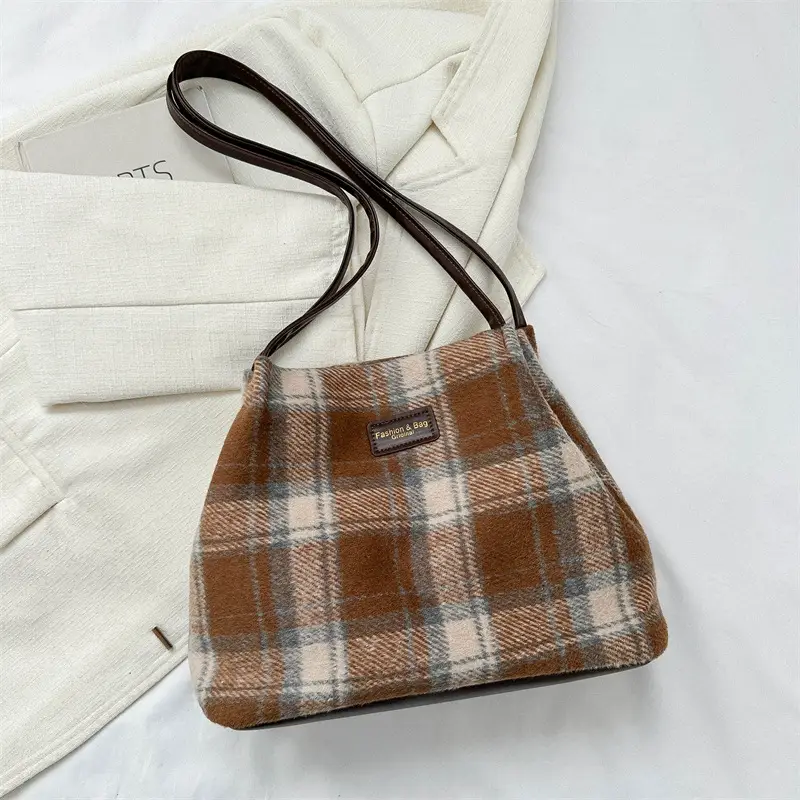 Korean Plaid Shoulder Bag Women Winter 2023 - Image 3
