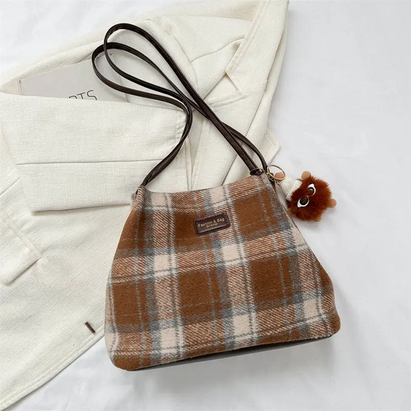 Korean Plaid Shoulder Bag Women Winter 2023 - Image 4
