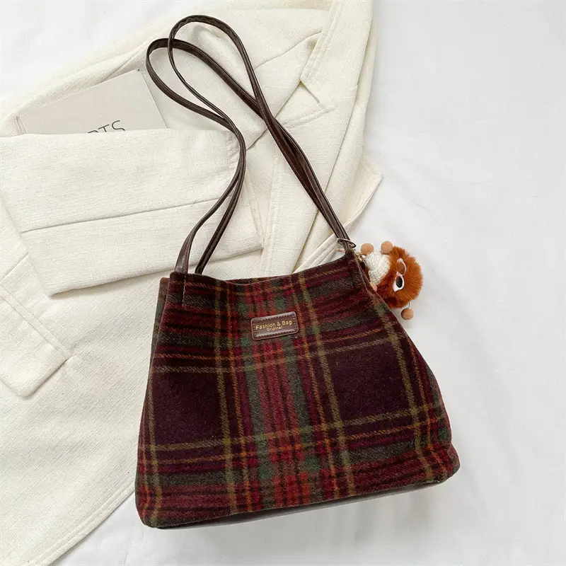 Korean Plaid Shoulder Bag Women Winter 2023 - Image 5