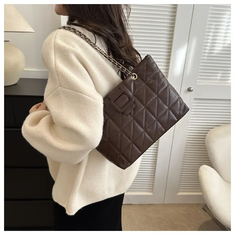 Black Rhombus Chain Shoulder Bag for Women — feature 14