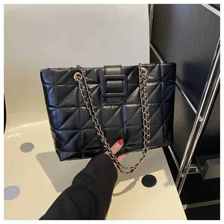 Black Rhombus Chain Shoulder Bag for Women — feature 20