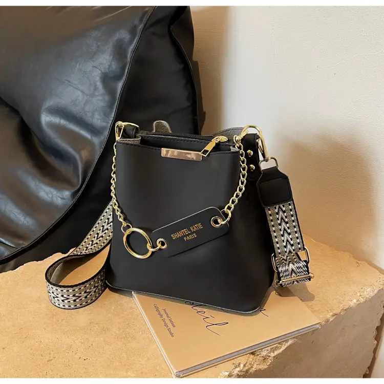 2026 New Crossbody Bag Black Gold Chain Wide Strap — feature 30