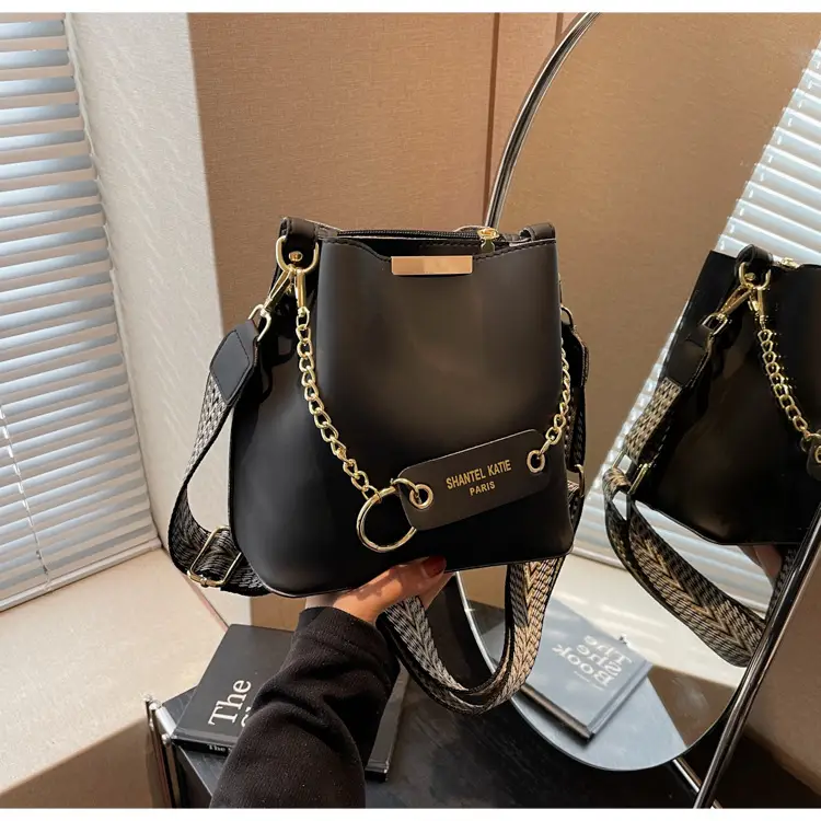 2026 New Crossbody Bag Black Gold Chain Wide Strap — feature 31