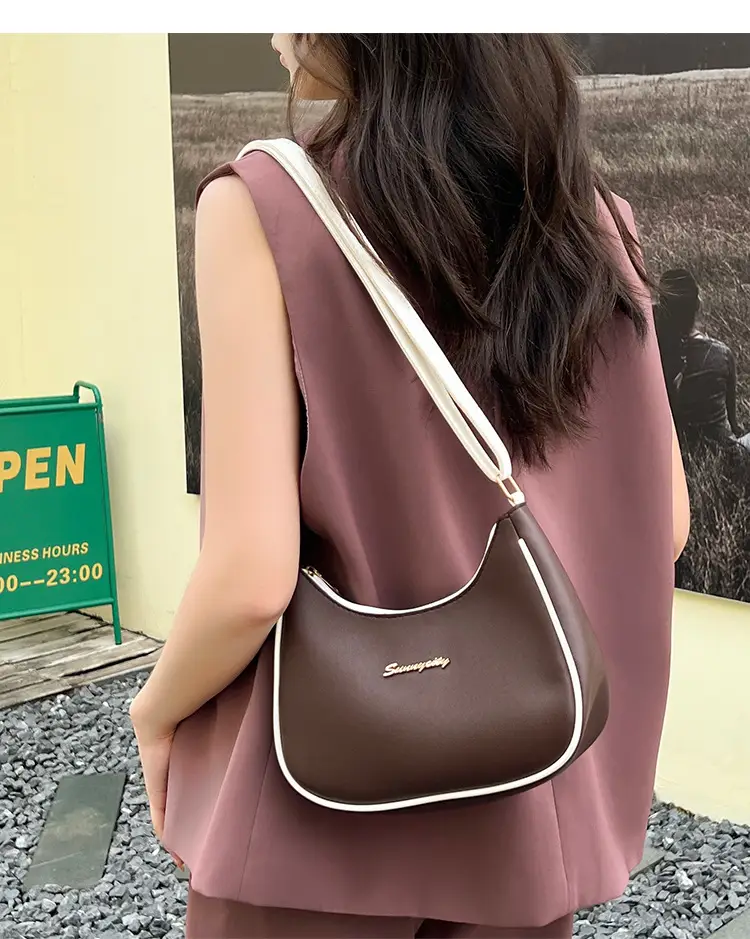 Women's Cream Contrasting Shoulder Bag 2023 — feature 12