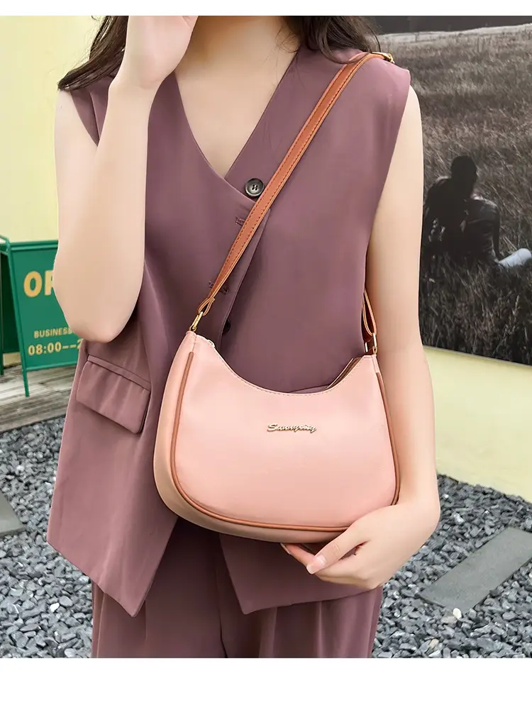 Women's Cream Contrasting Shoulder Bag 2023 — feature 16