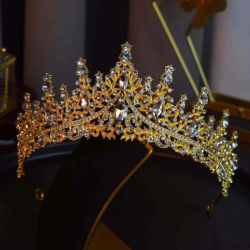 Luxury Rhinestone Bridal Crown for Women — feature 11