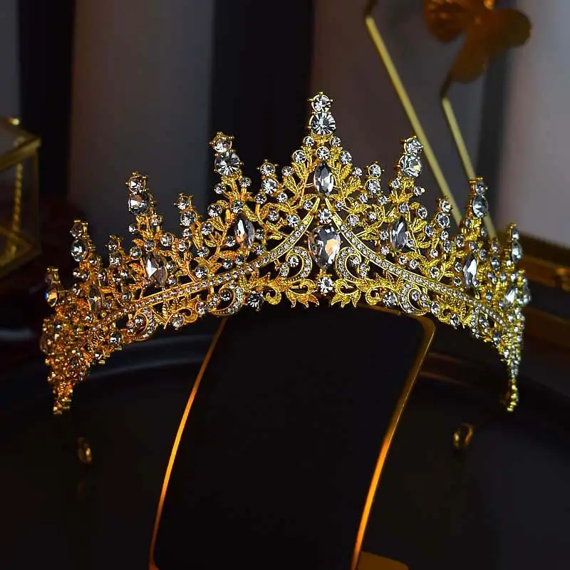 Luxury Rhinestone Bridal Crown for Women — feature 12