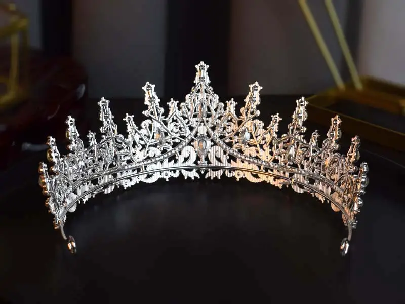 Luxury Rhinestone Bridal Crown for Women — feature 6
