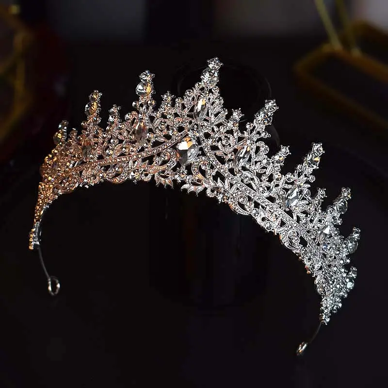 Luxury Rhinestone Bridal Crown for Women — feature 9