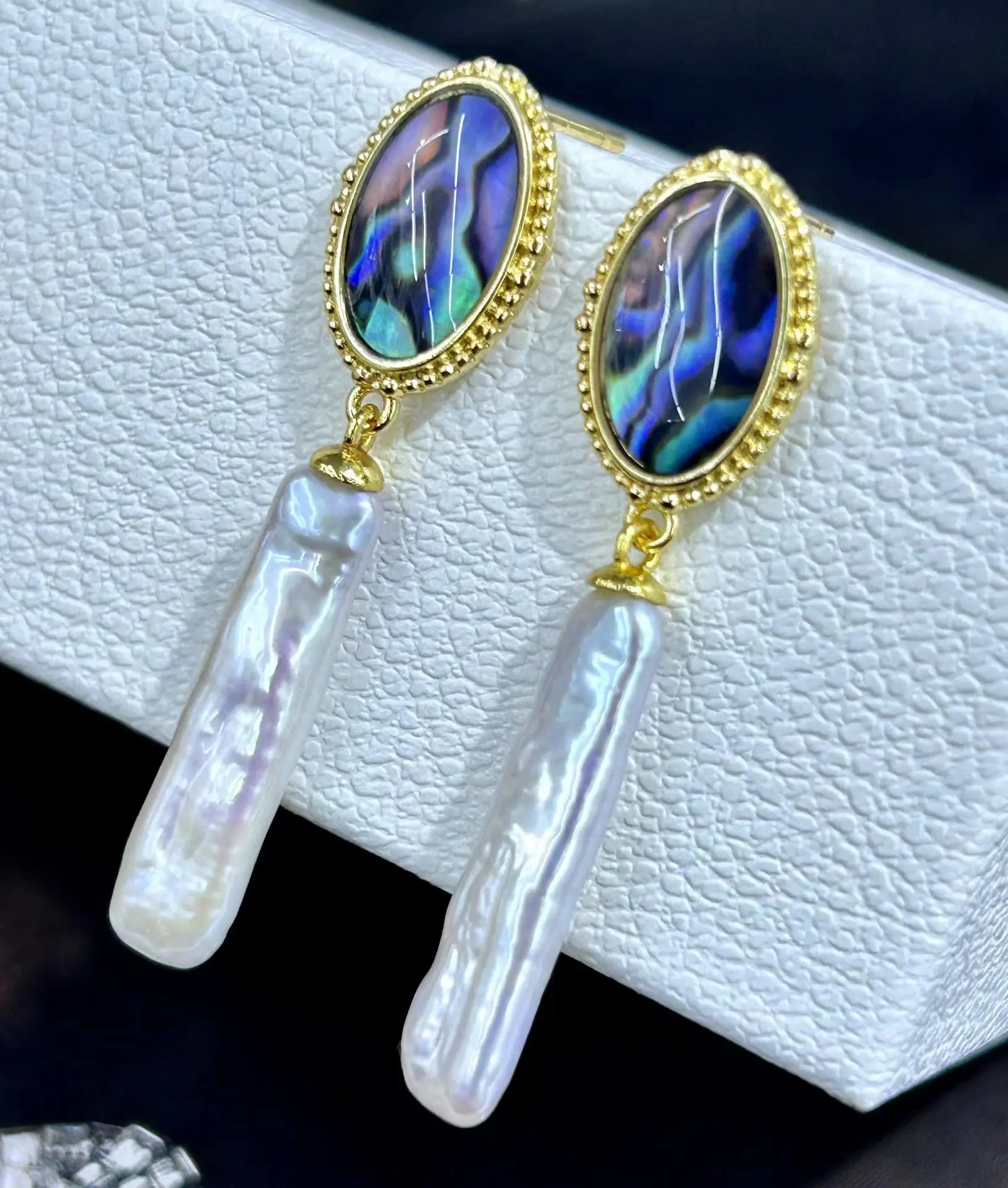 S925 Silver Pearl Earrings with Crystal Top Design — feature 2