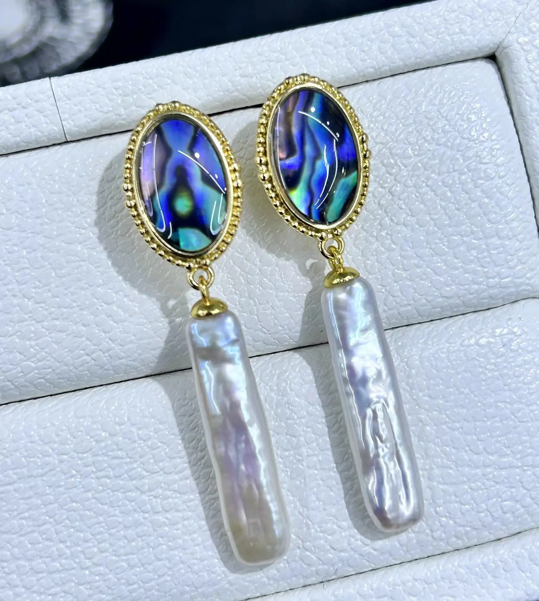 S925 Silver Pearl Earrings with Crystal Top Design — feature 5