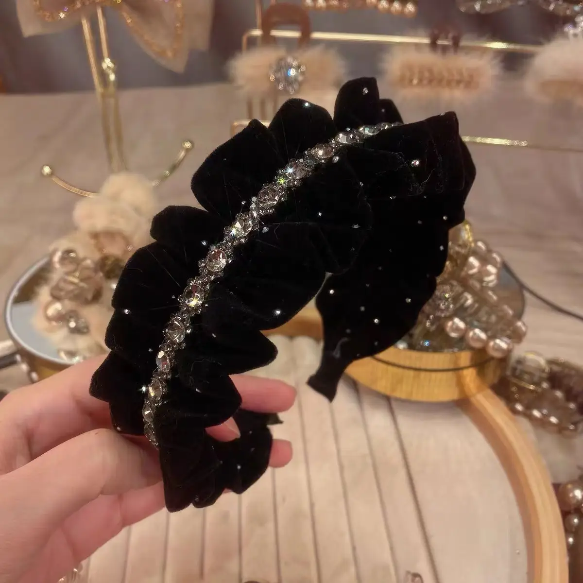 Black Pleated Skull Top Hairband for Women - Image 25