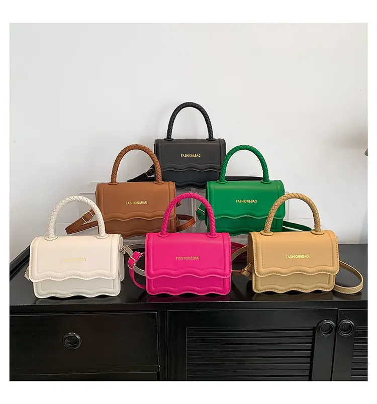 Women's White Wavy Shoulder Messenger Bag 2023 — feature 28