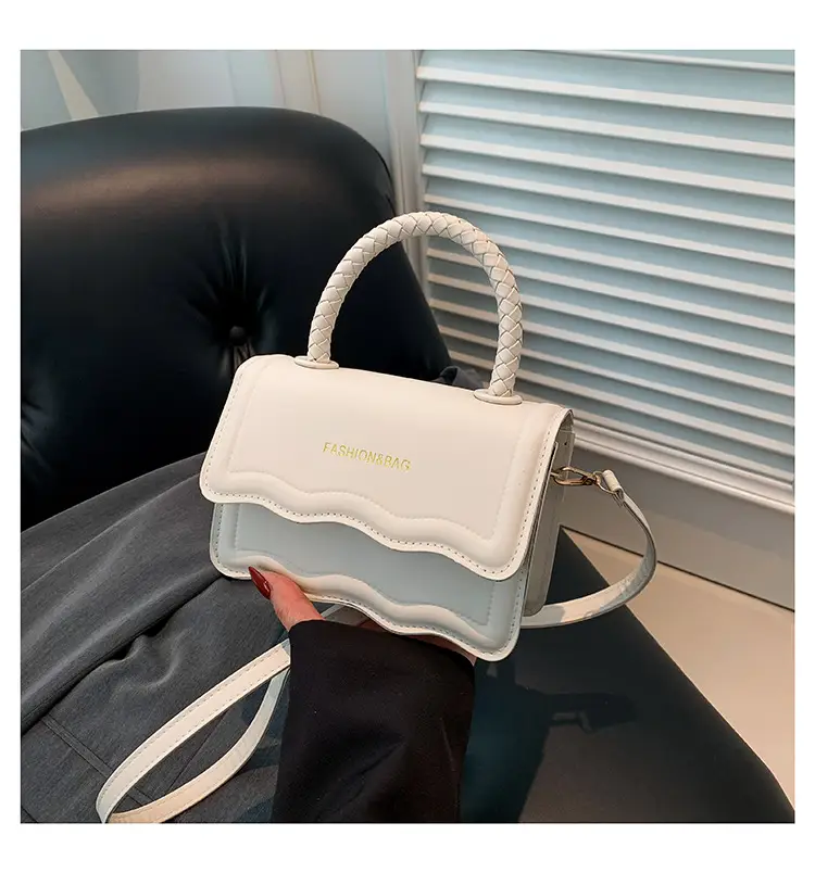 Women's White Wavy Shoulder Messenger Bag 2023 — feature 30