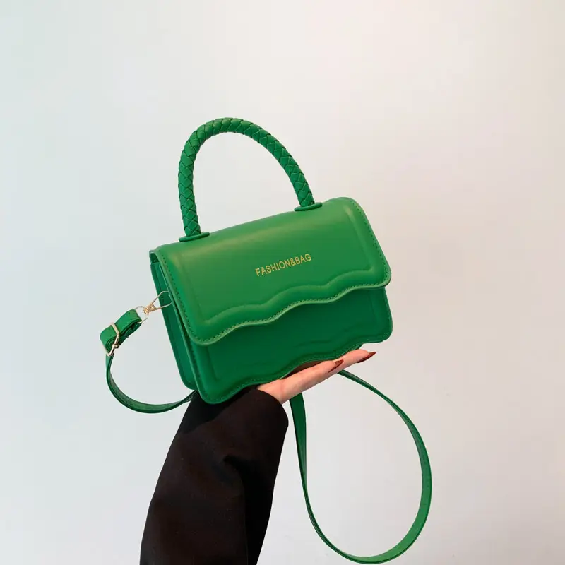 Women's White Wavy Shoulder Messenger Bag 2023 - Image 5