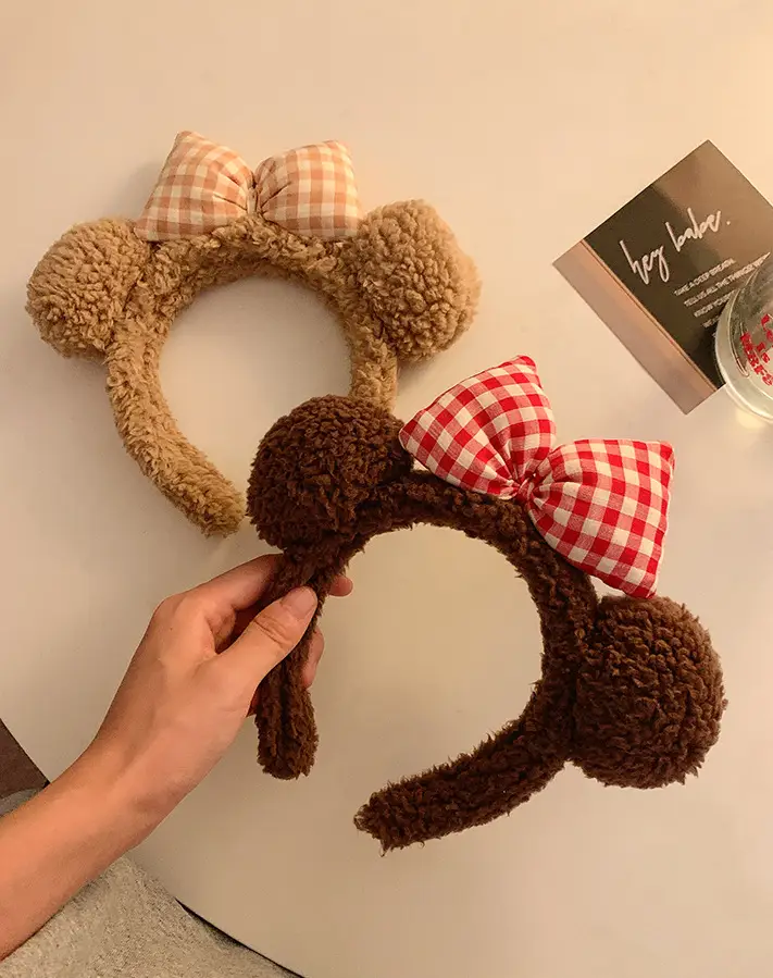 Cute Plush Heart Headband for Women — feature 3