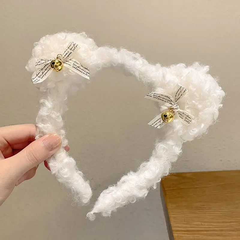 Cute Plush Heart Headband for Women - Image 9