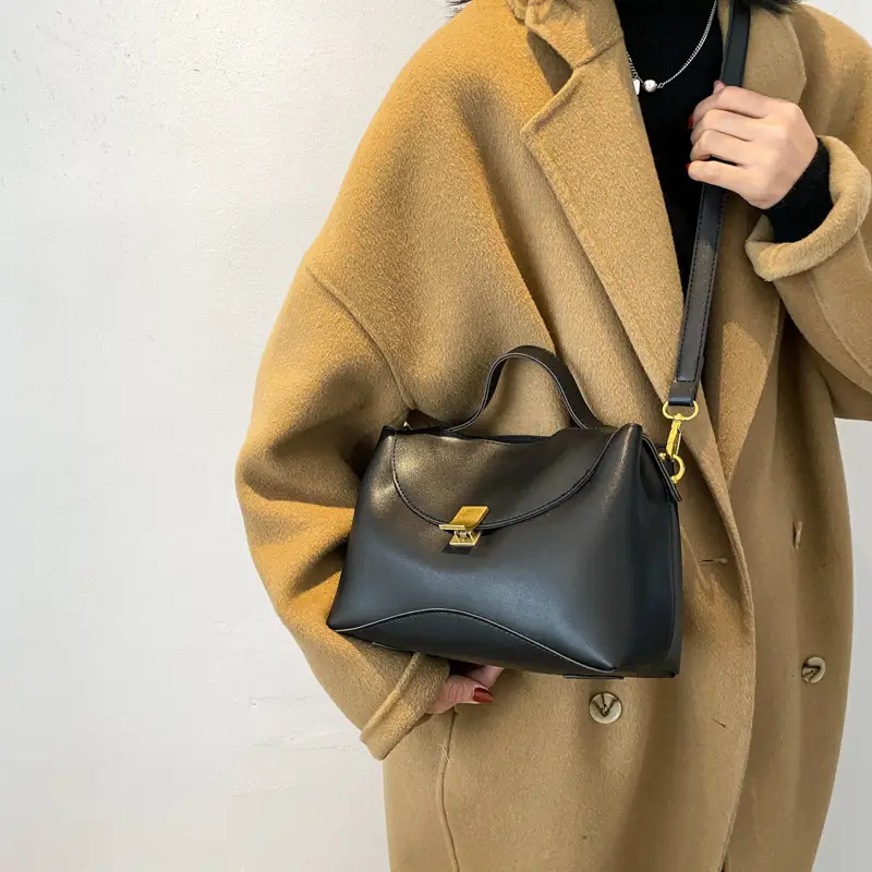 Black Women's Shoulder Messenger Bag with Gold Clasp - Image 7