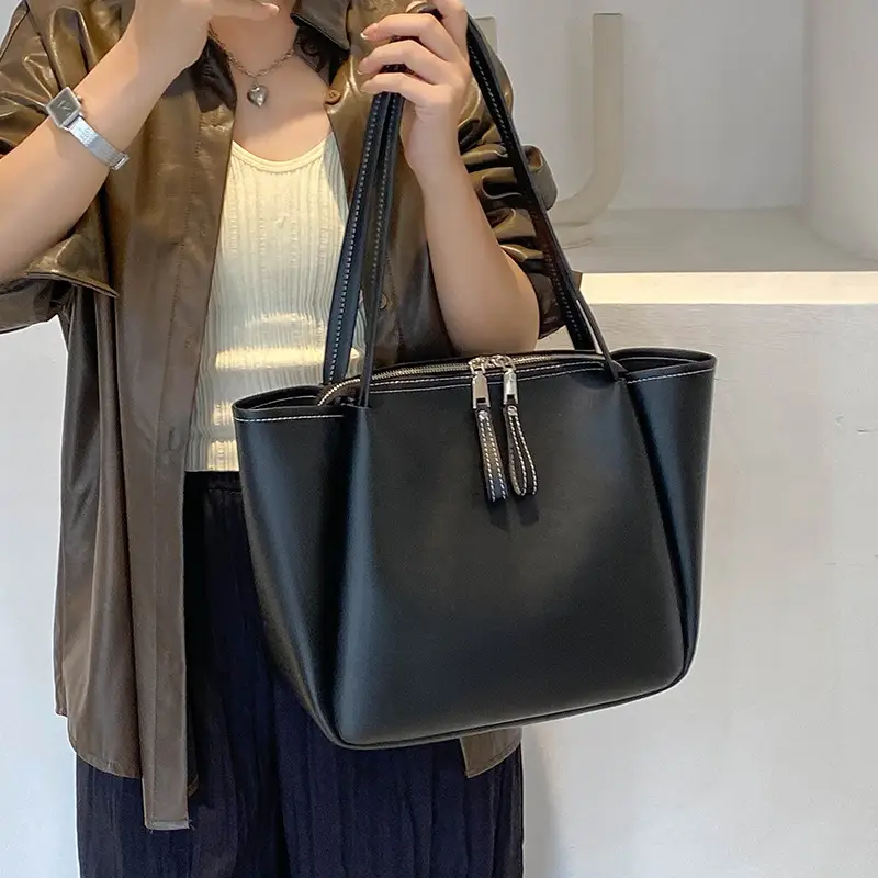 Black Women's Large Tote Bag with Tassel Zip