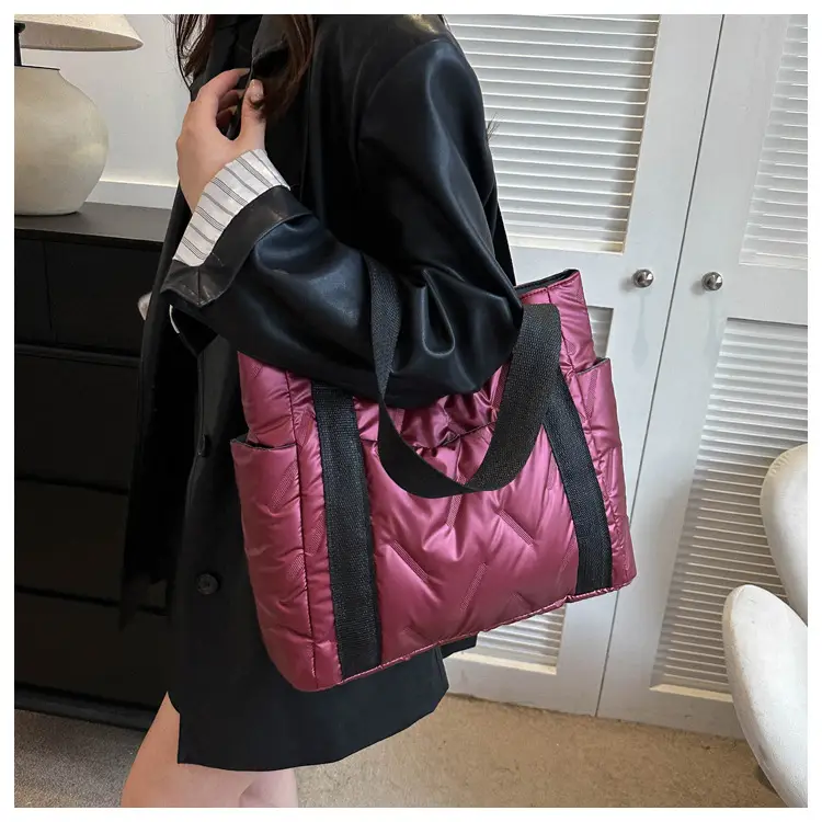 Women's Winter Padded Shoulder Bag Black Large Capacity — feature 17