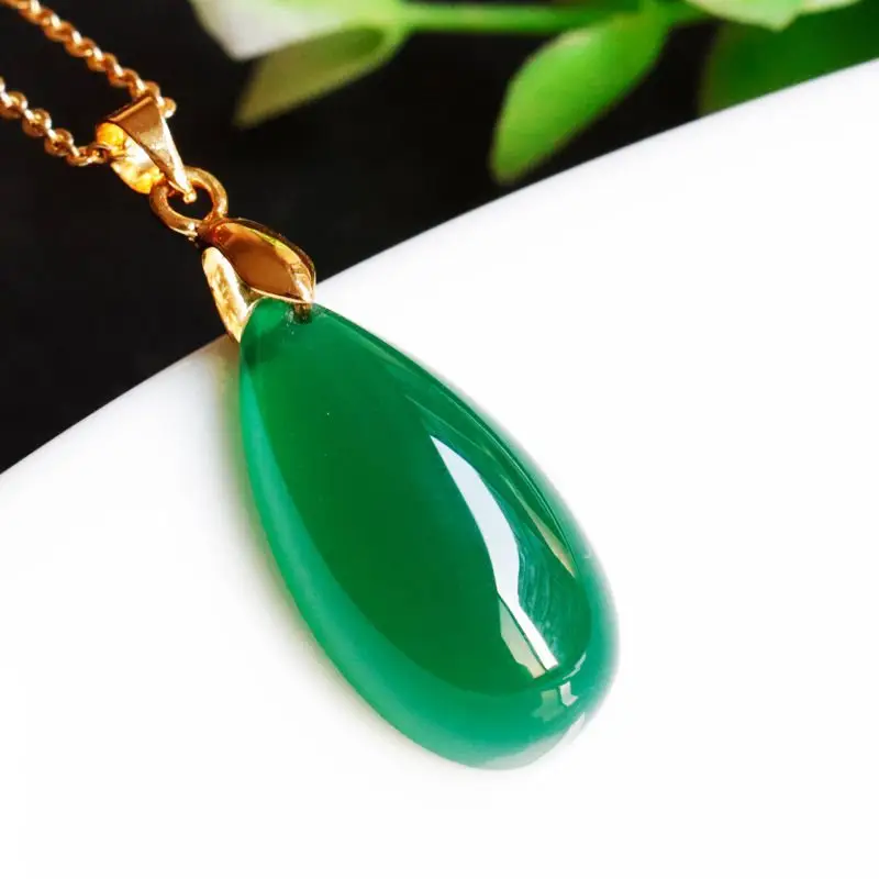 Green Jade Pendant Necklace for Women - Image 5