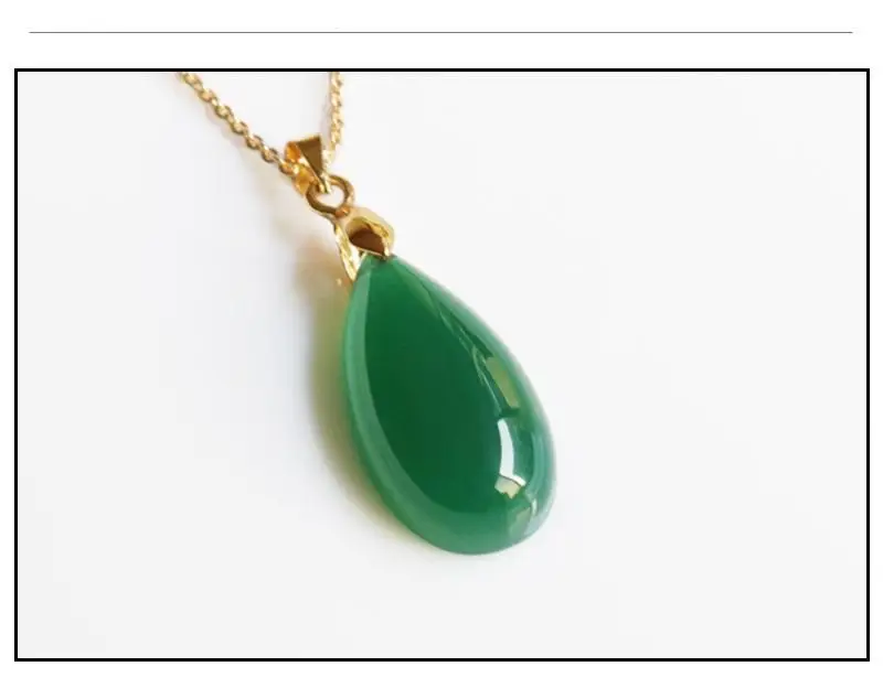 Green Jade Pendant Necklace for Women — feature 8