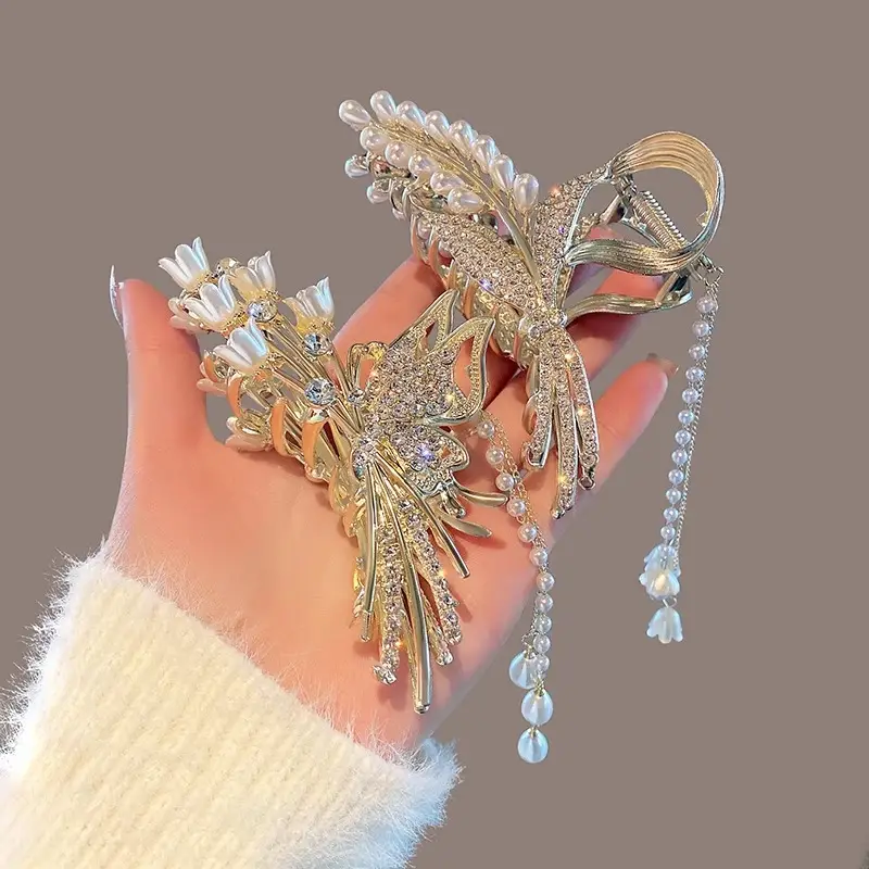 Lily Butterfly Hairpin with Tassel Back Clip - Image 3
