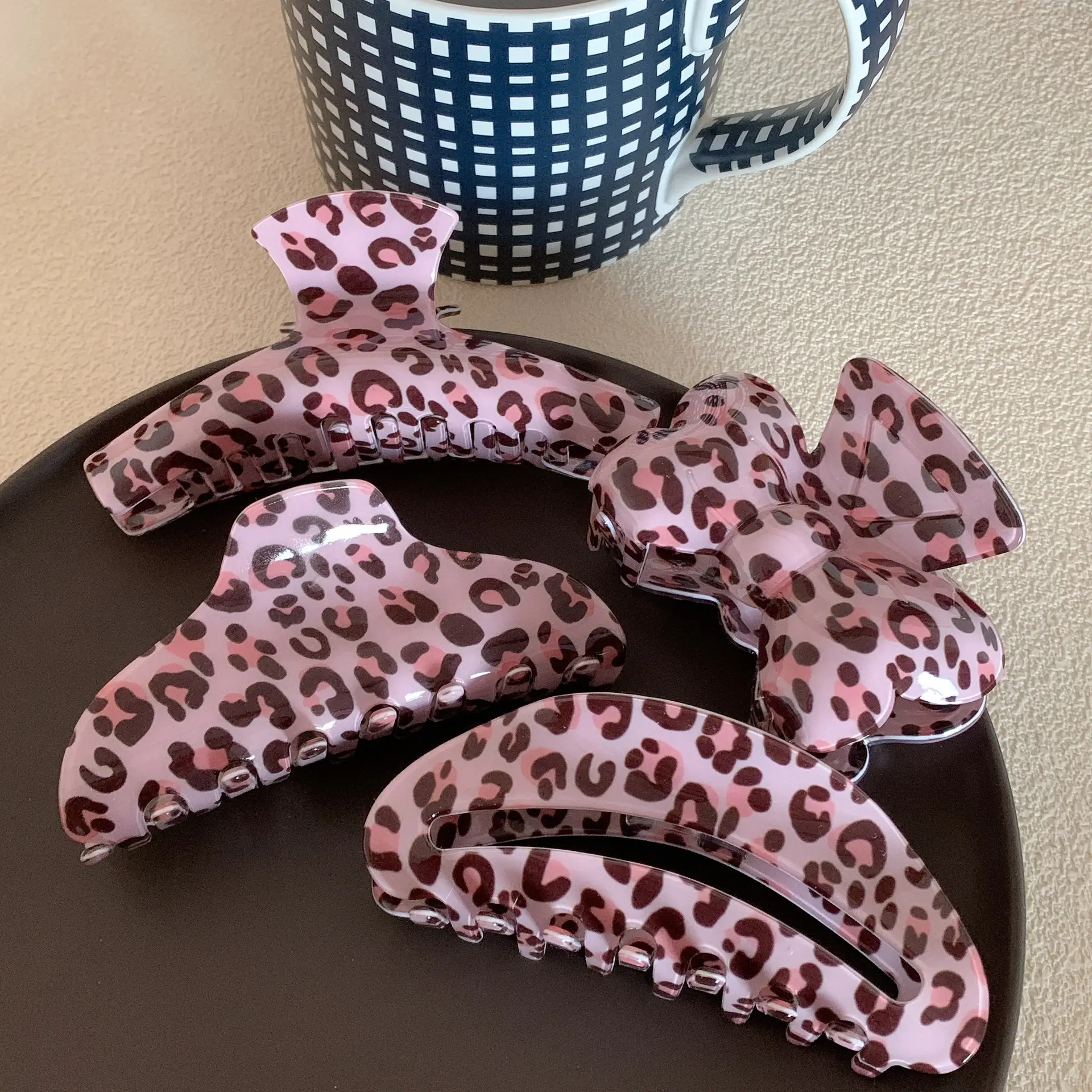 Pink Leopard Print Bow Grip Head Cover for Girls - Image 6