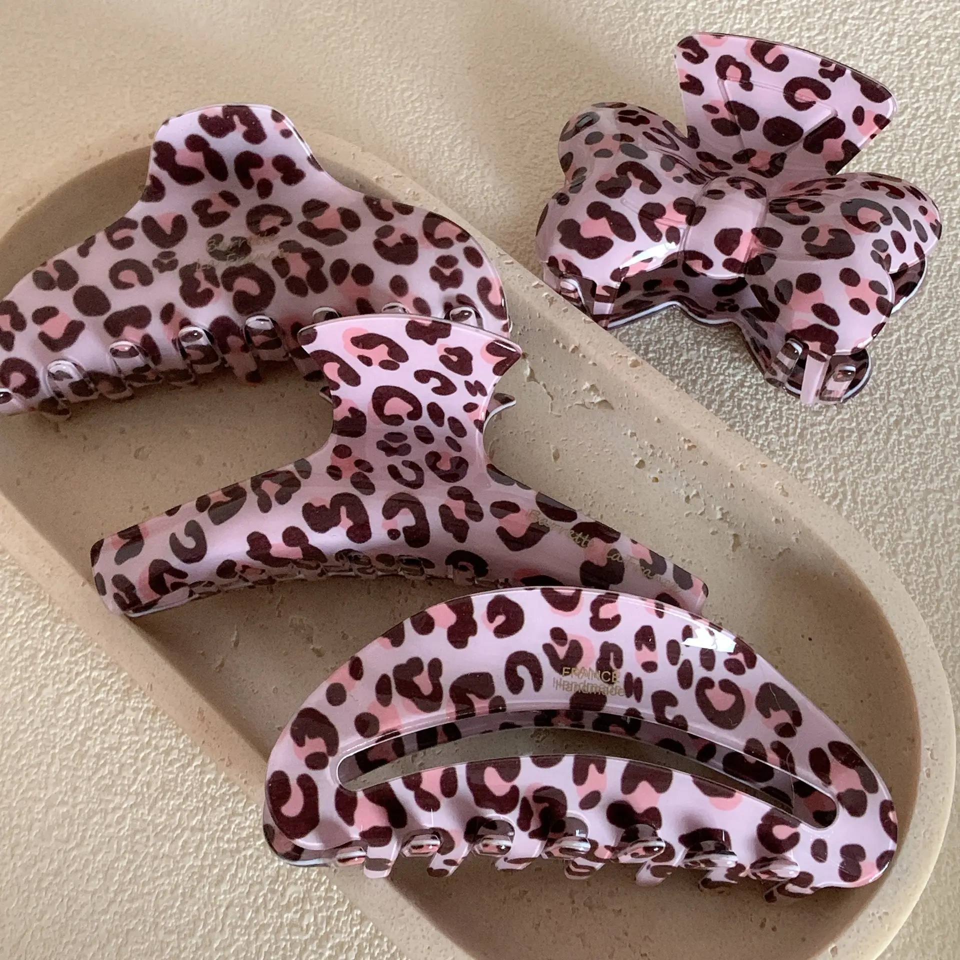 Pink Leopard Print Bow Grip Head Cover for Girls — feature 15