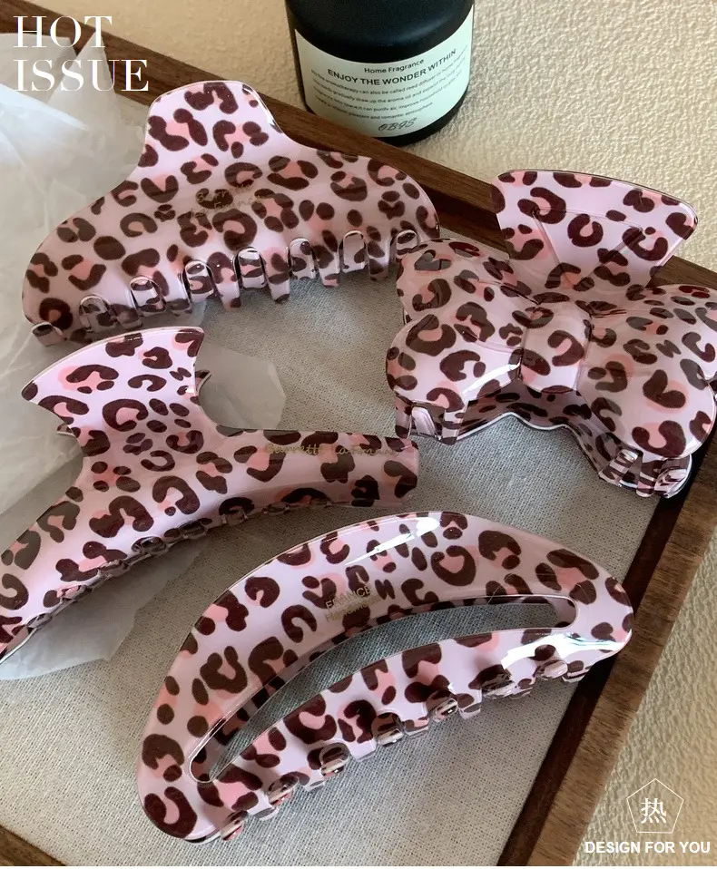 Pink Leopard Print Bow Grip Head Cover for Girls — feature 3