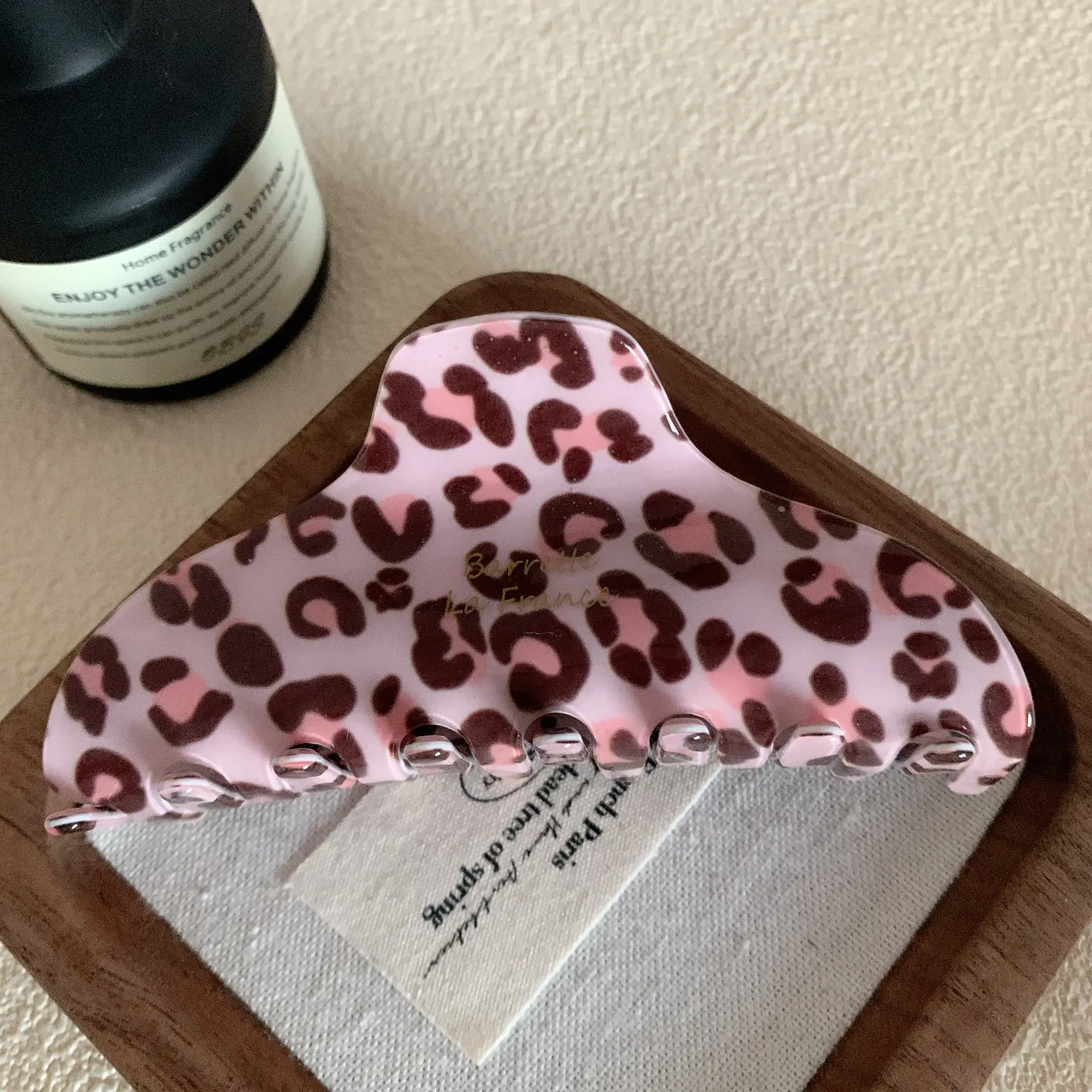 Pink Leopard Print Bow Grip Head Cover for Girls - Image 3
