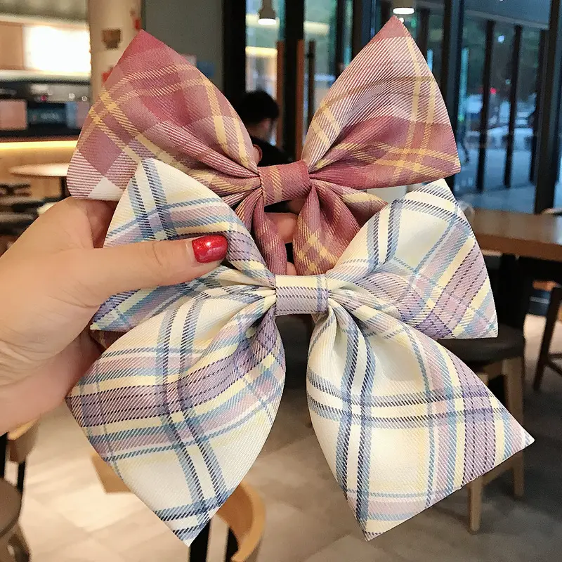 White Bow Hairpin for Girls Autumn Winter — feature 1