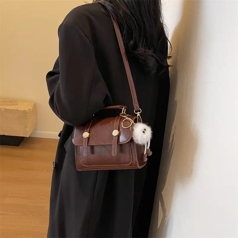 Women's Black Leather Shoulder Bag with Gold Plated Handles - Image 8