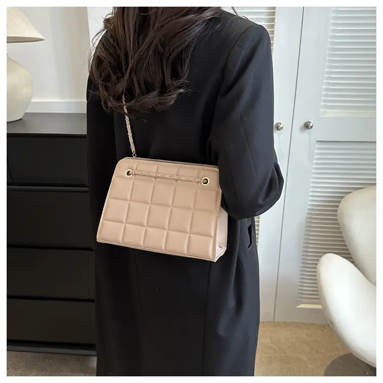 White Quilted Crossbody Bag with Chain Strap — feature 17