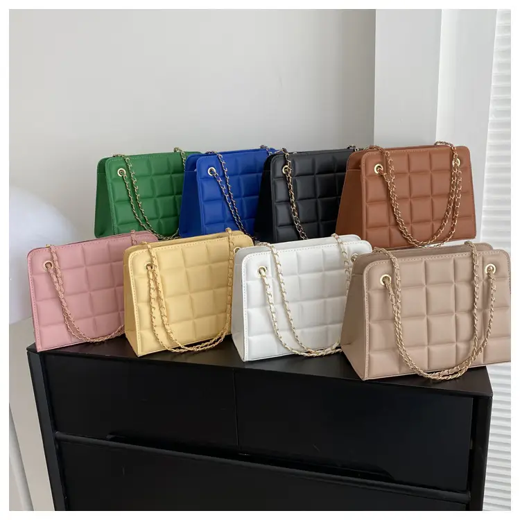 White Quilted Crossbody Bag with Chain Strap — feature 25