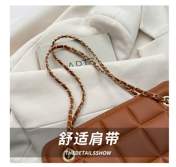 White Quilted Crossbody Bag with Chain Strap — feature 4