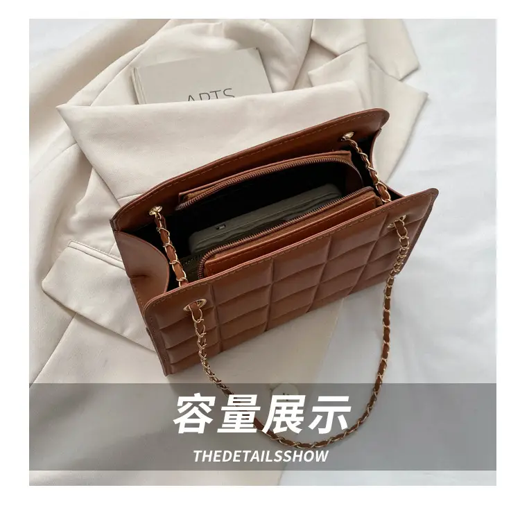 White Quilted Crossbody Bag with Chain Strap — feature 7