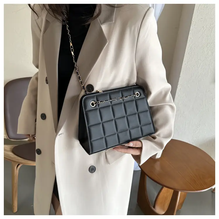 White Quilted Crossbody Bag with Chain Strap — feature 9